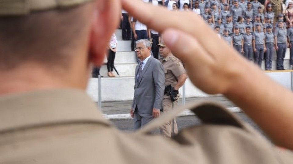 Policiais militares de Santa Catarina contarão com câmeras instaladas nos uniformes