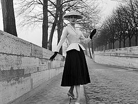 dior tailleur bar 1947 attention restrictions 1